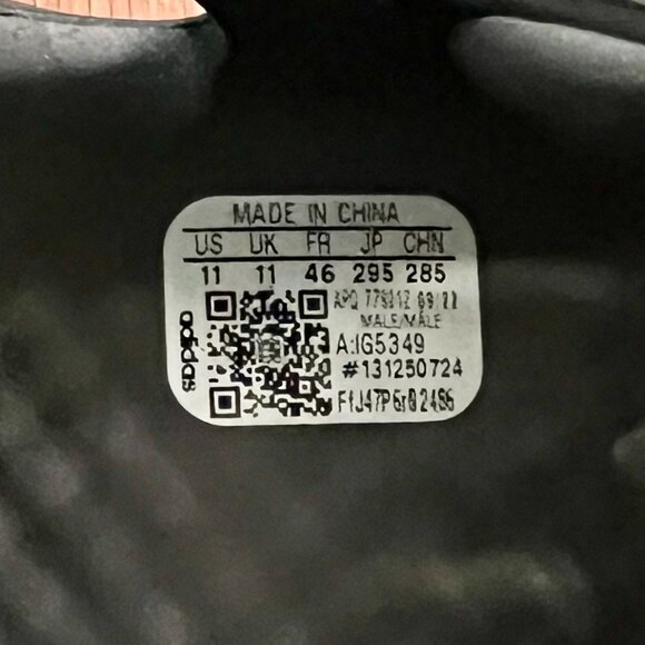 Yeezy Foam Runner Onyx – Men’s Size US 11– Excellent Condition – Black Slip-On - Picture 5 of 9